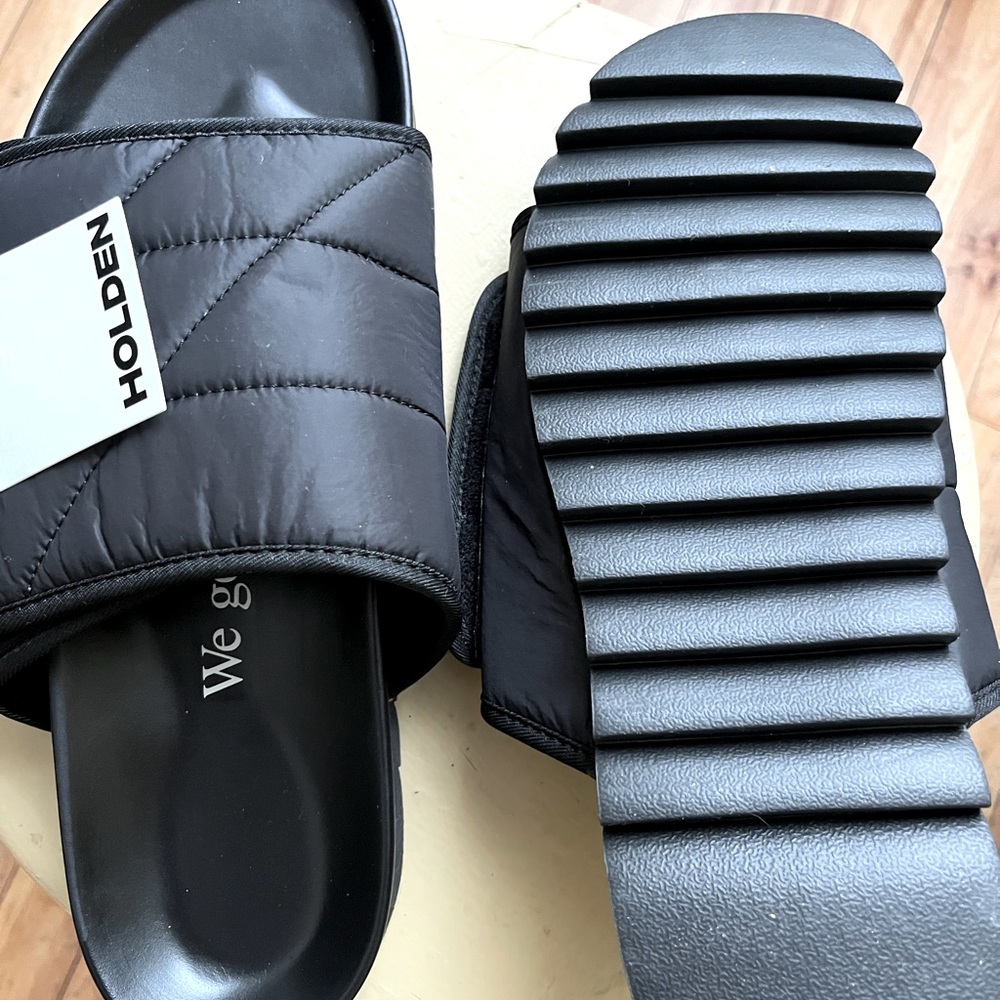 Gorgeous Holden black slides. NWT.